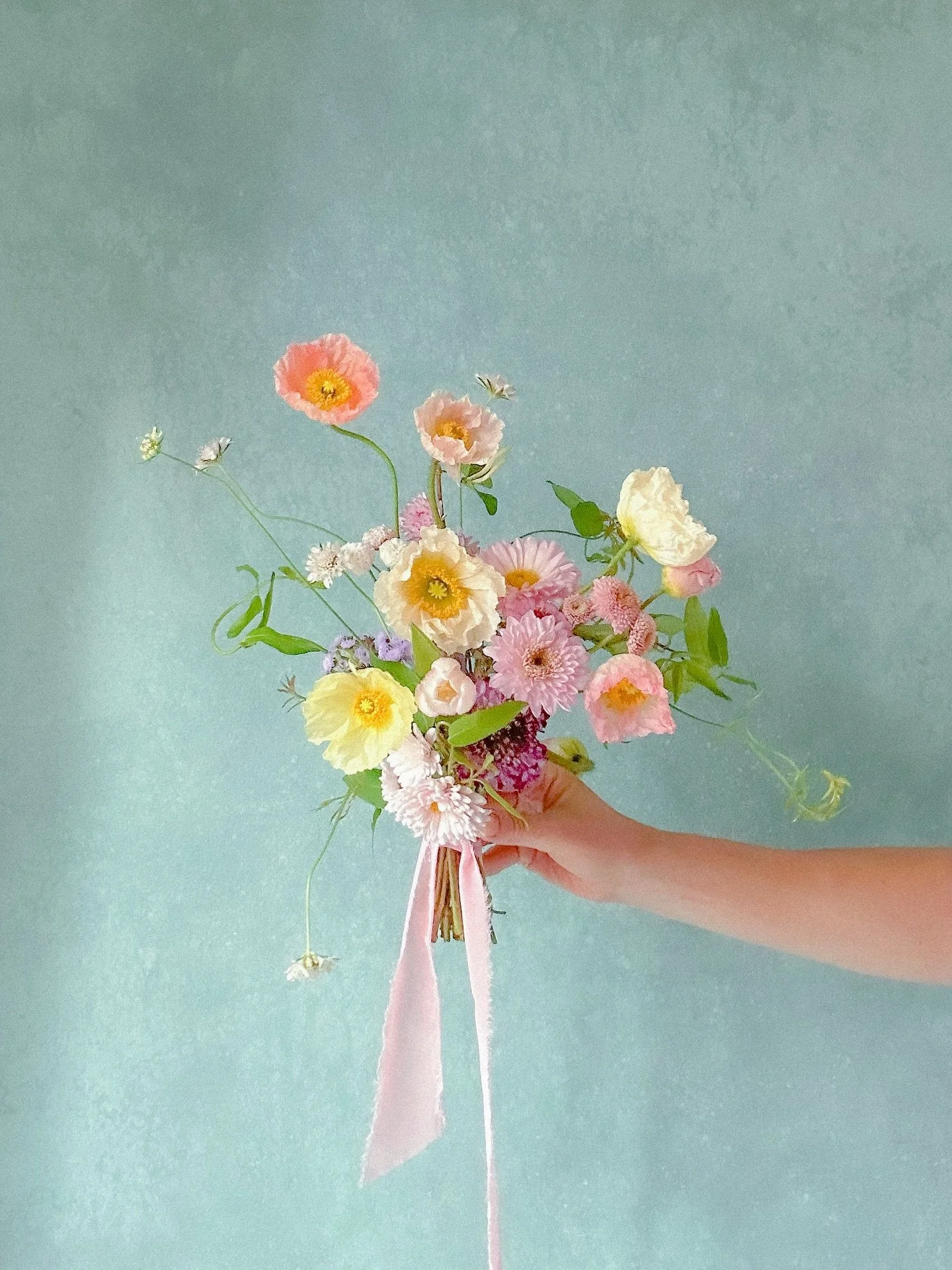 The last few stems left over from the weekend 🌸🥹