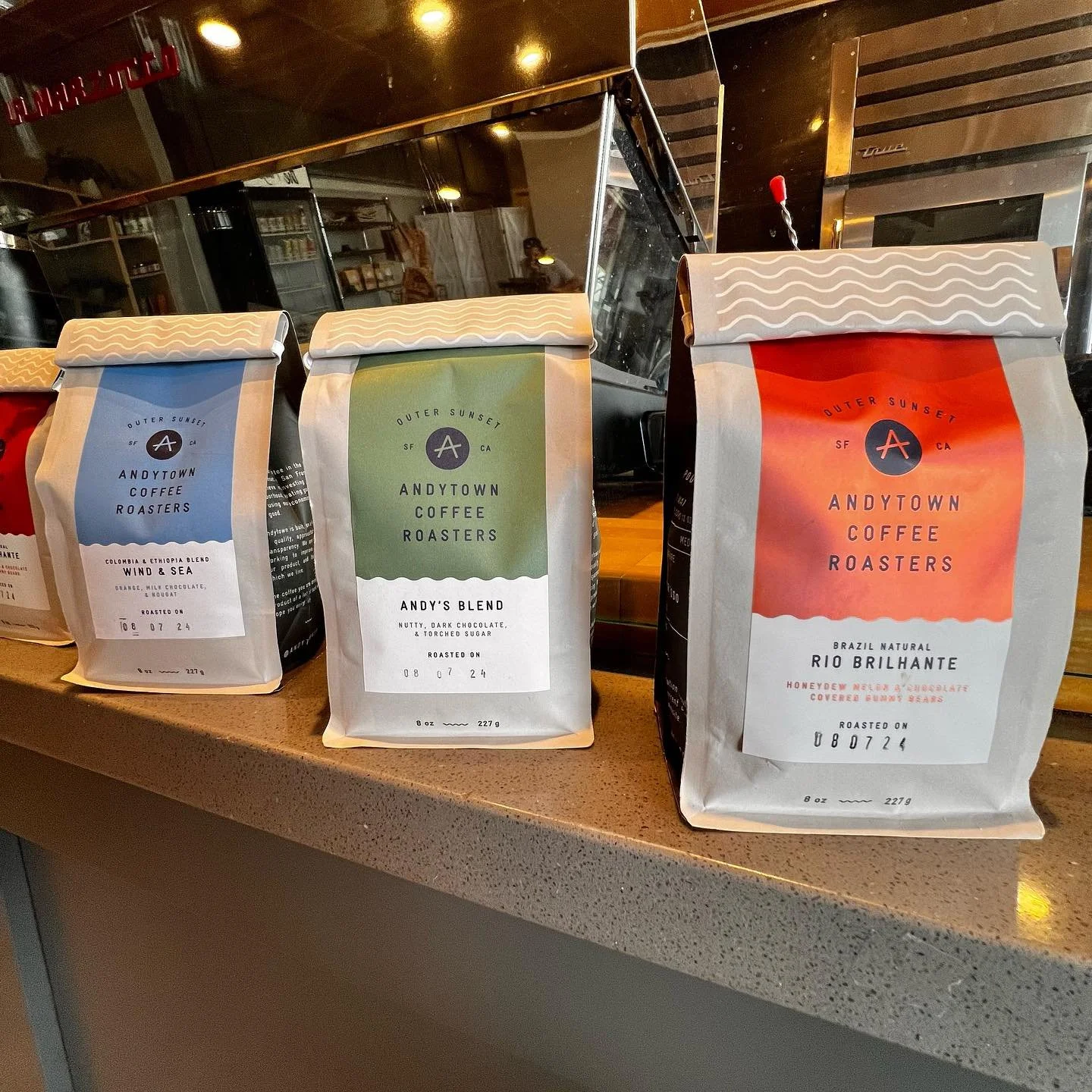 @andytownsf coffee is in the house! Come by and grab your favorite fresh roast ☕️ 

Can you find Ryan?

#rebylcoffee #pourover #eatlikearebyl