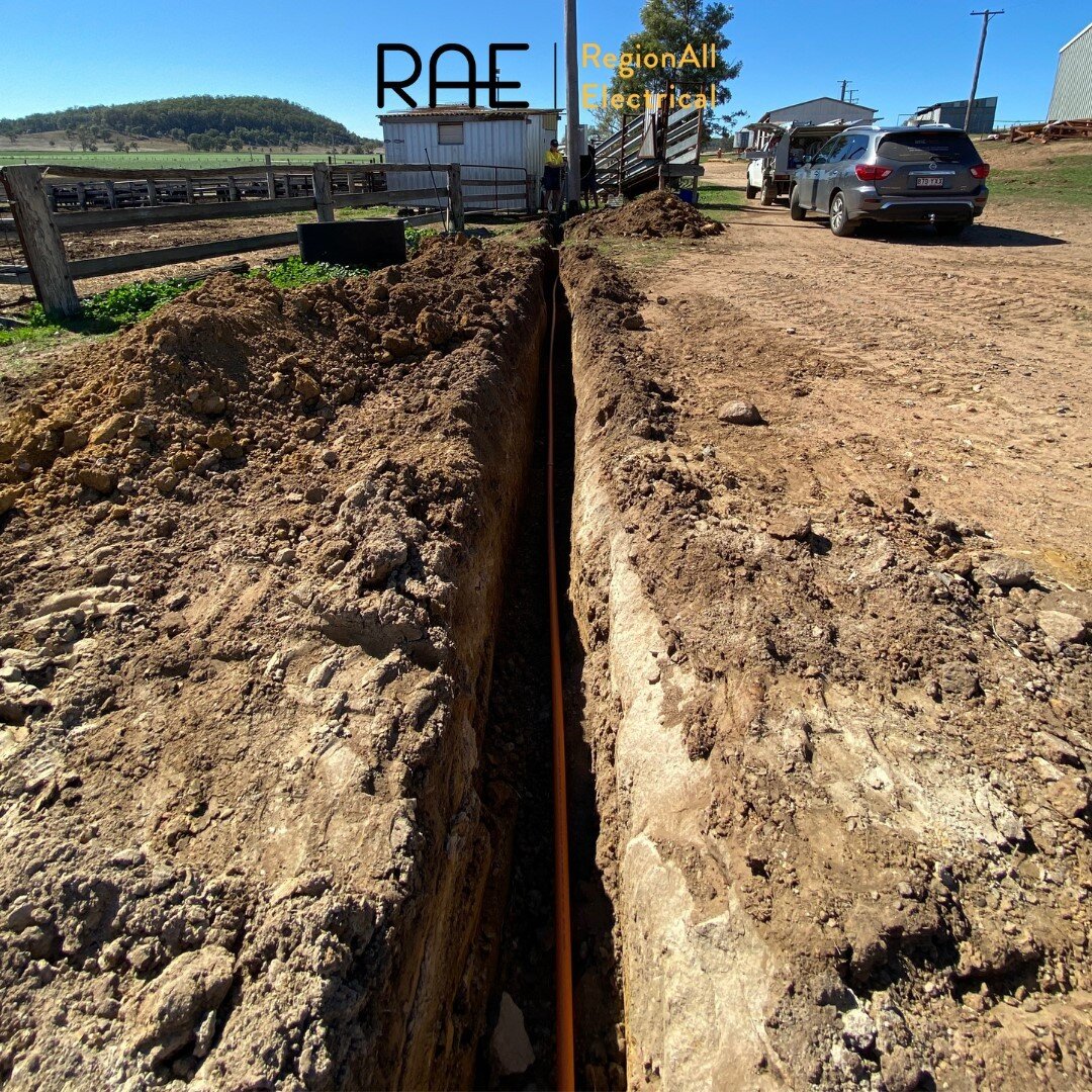 ✨Fresh undergrounds for a new #shedelectrical install ✨⠀⠀⠀⠀⠀⠀⠀⠀⠀
Clean lines in and out of site on every job 👌