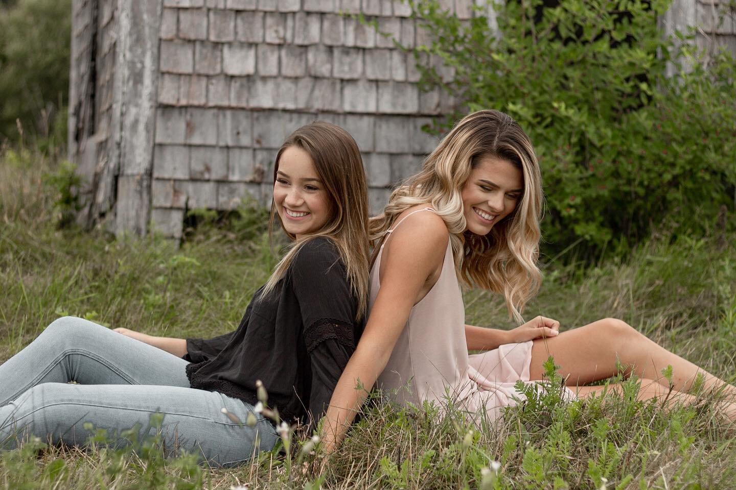 Don&rsquo;t forget to bring your best friend along to your senior session to be your hype girl and to join you for a few snaps!

#bestfriendshoot #seniorpictures #seniorportraits #oregonseniorphotographer #oregonphotographer #monmouthoregon #independ