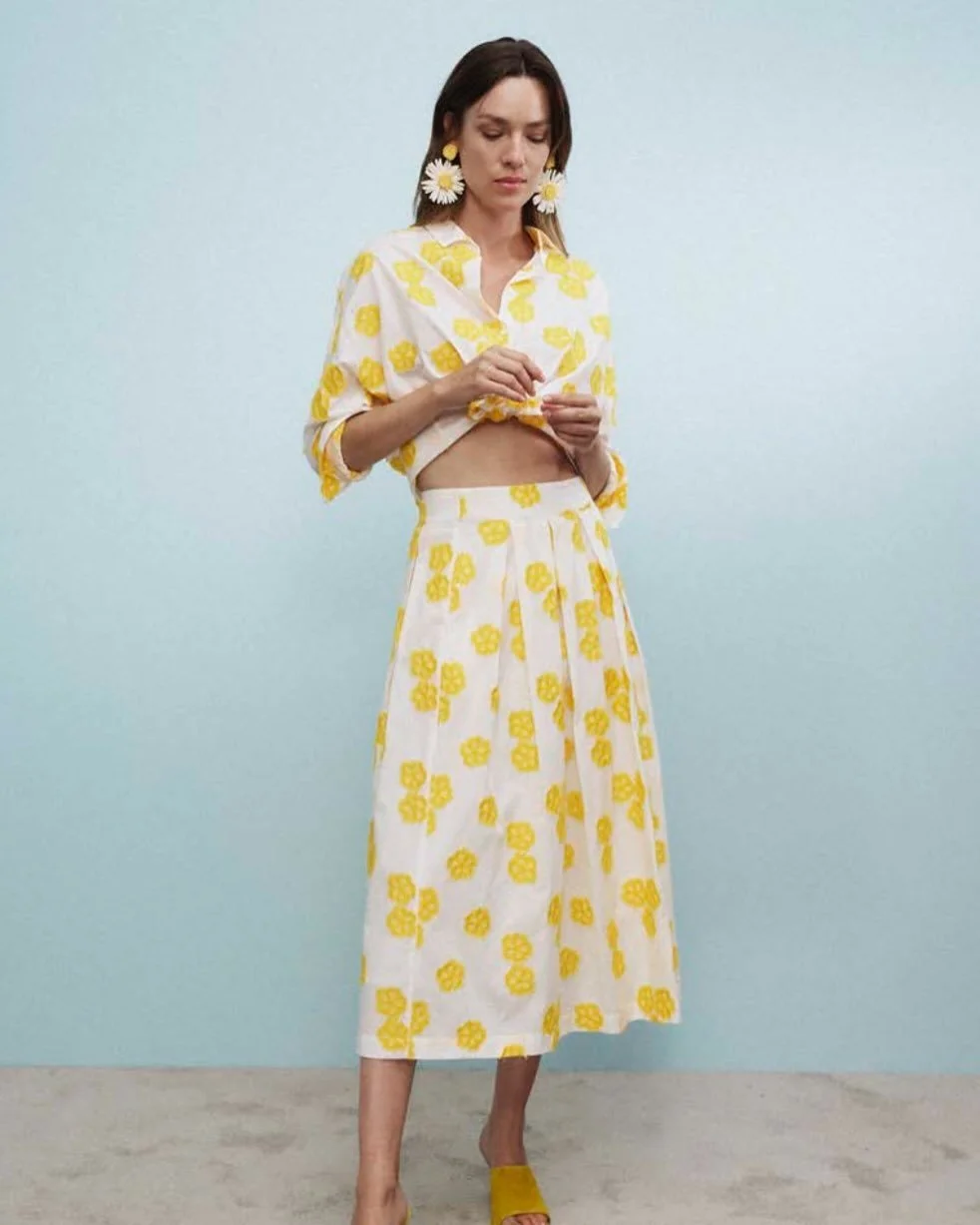 🌼 SS26 Preview | 0039 Italy

Fresh blooms meet crisp tailoring. This season, florals aren&rsquo;t just romantic&mdash; they&rsquo;re refined. SS26 is a bouquet of clean cuts and bold blooms. Where shirting gets softer, and flowers speak in linen. Pr
