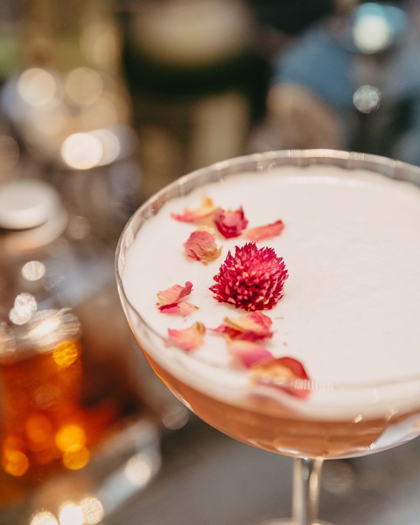 At Maison ELLE is always HAPPY hour!  Try our Maison ELLE signature Cocktail with lovely notes of amaranthine flower, lychee and rose 🍸🌹

-

C'est toujours HAPPY hour &agrave; la Maison ELLE !  Essayez notre cocktail signature Maison ELLE avec de b