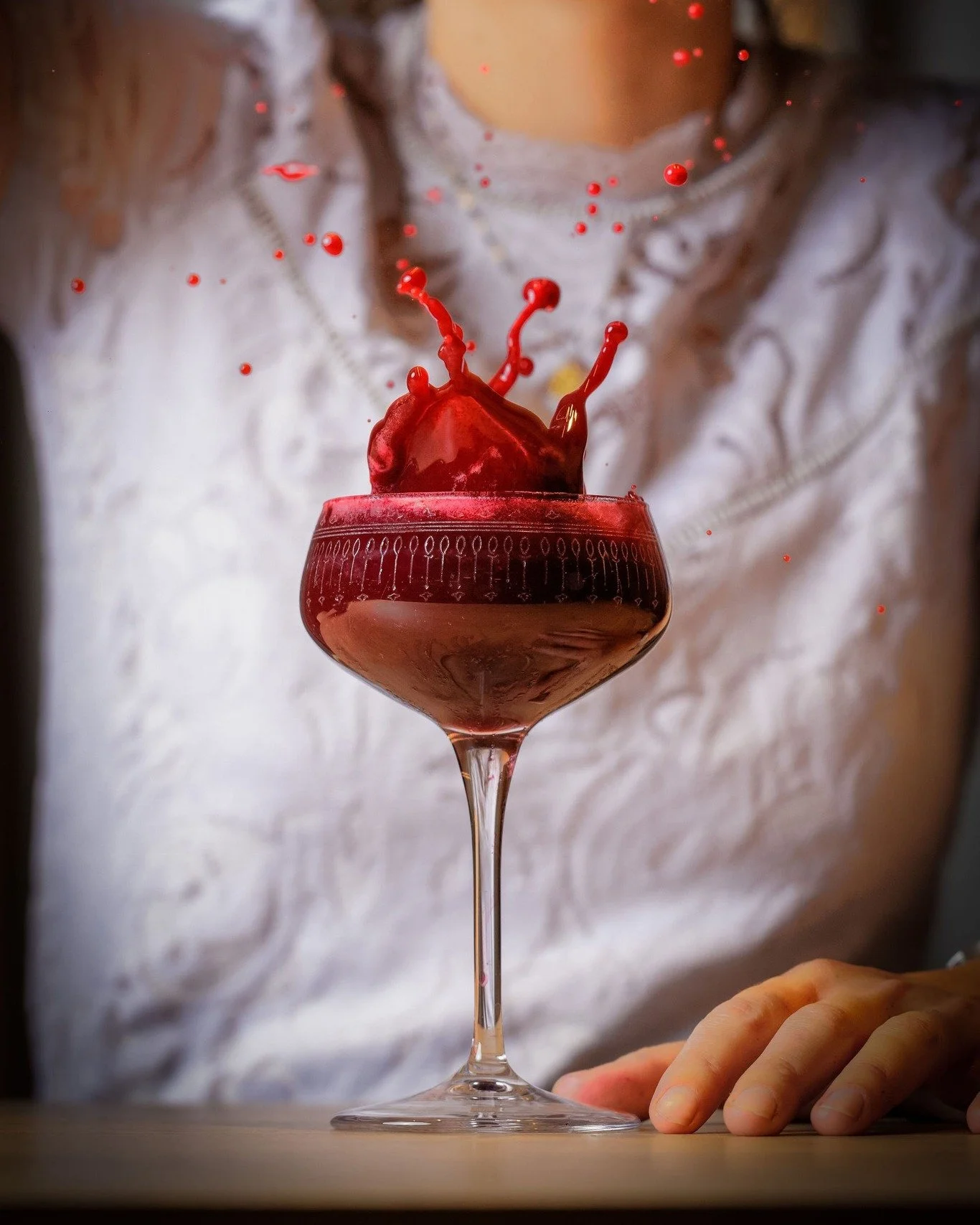 Creative, elegant, and deliciously sensual.
Our cocktails speak for themselves. ✨

📸 Shoot by @versatile_production 

#belaroiahotel #nectarcocktailclub #belalive #barmontpellier #cocktails #mixology #drinks #montpellier #montpelliercity #nightlife