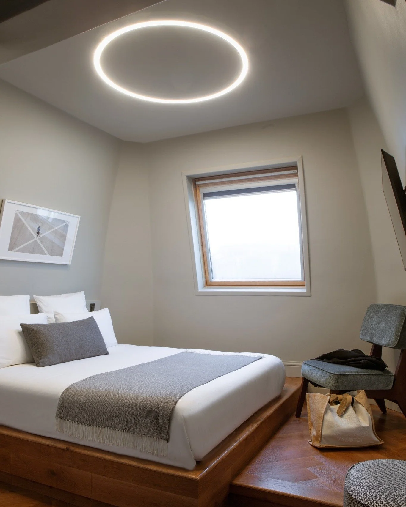 Cozy winter getaway at Flanelles ❄️🖤
Comfort in every room, relaxing moments, and a place to truly unwind.

Visit us this winter and enjoy 15% off if you book until December 28th! ✨

All info &amp; bookings on our website.

#HotelFlanelles #WinterEs