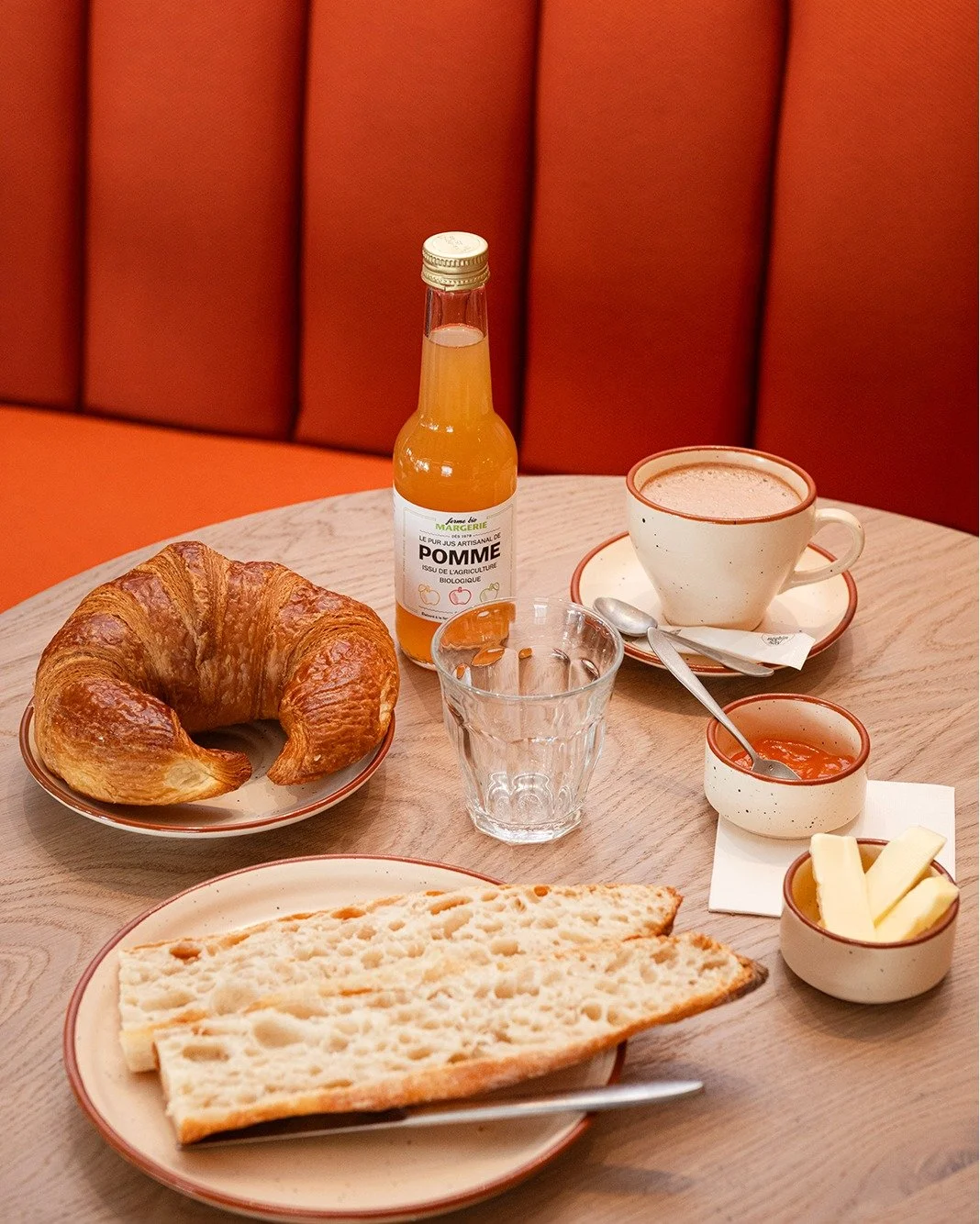 Le petit-d&eacute;jeuner, selon Maison Nivon
Des produits simples, bien faits, et ce plaisir de commencer la journ&eacute;e en douceur.

#maisonnivon #petitdejeuner #pausematinale #gourmandise #savoirfaire #valence #boulangerieartisanale #plaisirsimp