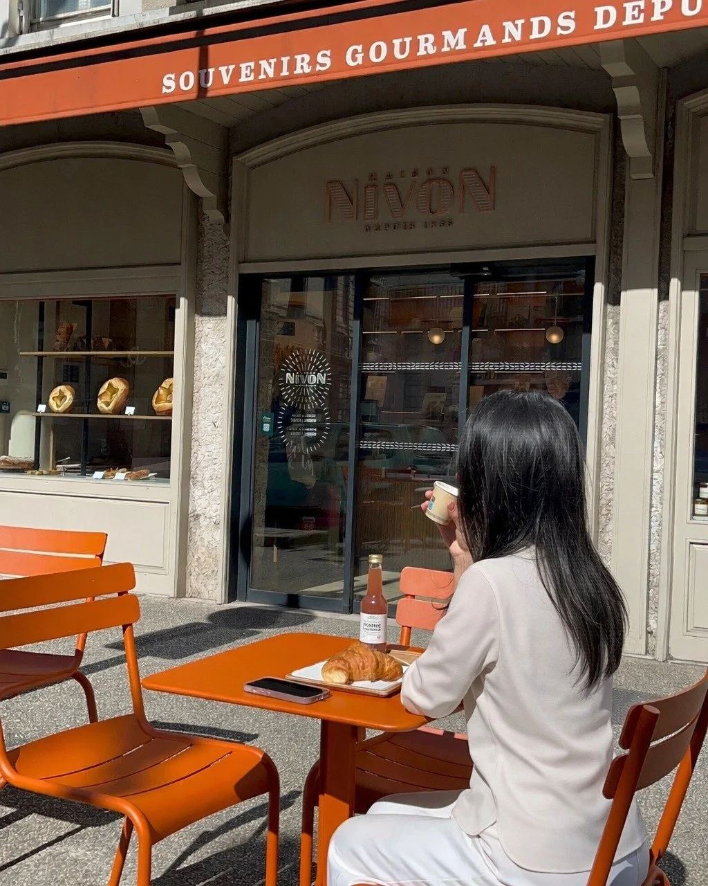 ☀️ Les beaux jours sont l&agrave;&hellip; et notre terrasse aussi !
De quoi savourer une pause gourmande en plein air 🥐☕

 &Agrave; d&eacute;couvrir d&egrave;s maintenant !
📍17 rue Pierre S&eacute;mard - Valence

 #maisonnivon #boulangerie #patisse
