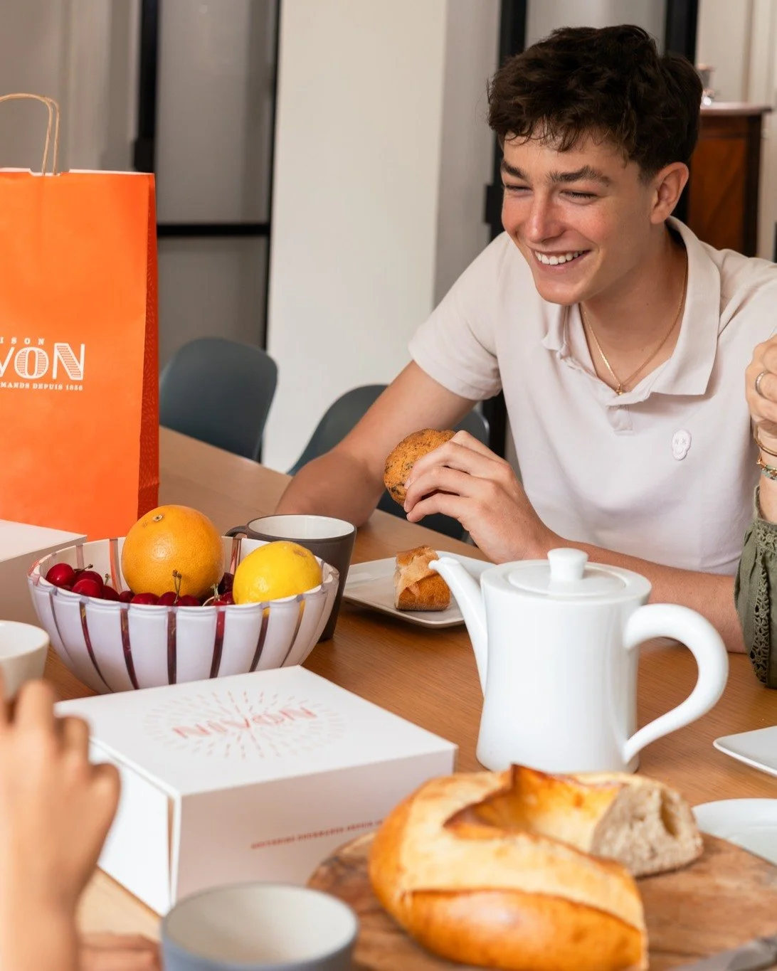 Un moment simple, autour de bonnes choses.

#maisonnivon #valera nce #instantenfamille #gourmandise #momentpartage #boulangerie #patisserie #faitmaison #plaisirsimple #foodfrance