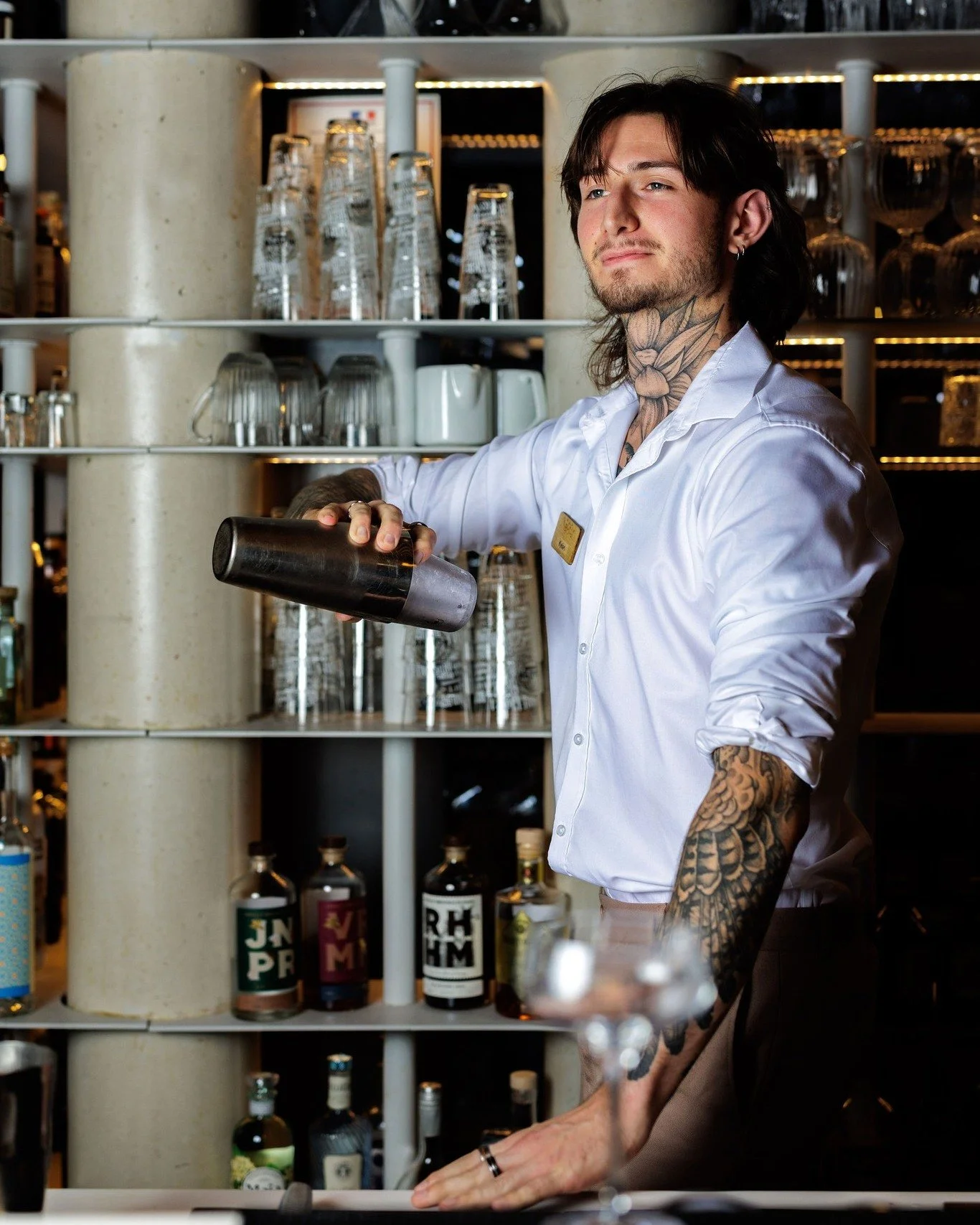 Prenez de la hauteur, direction le premier &eacute;tage de l'h&ocirc;tel ✨

Entre bar &agrave; cocktails et rooftop, vivez une exp&eacute;rience unique et laissez-vous surprendre par les cr&eacute;ations de nos experts.

Un lieu &agrave; d&eacute;cou