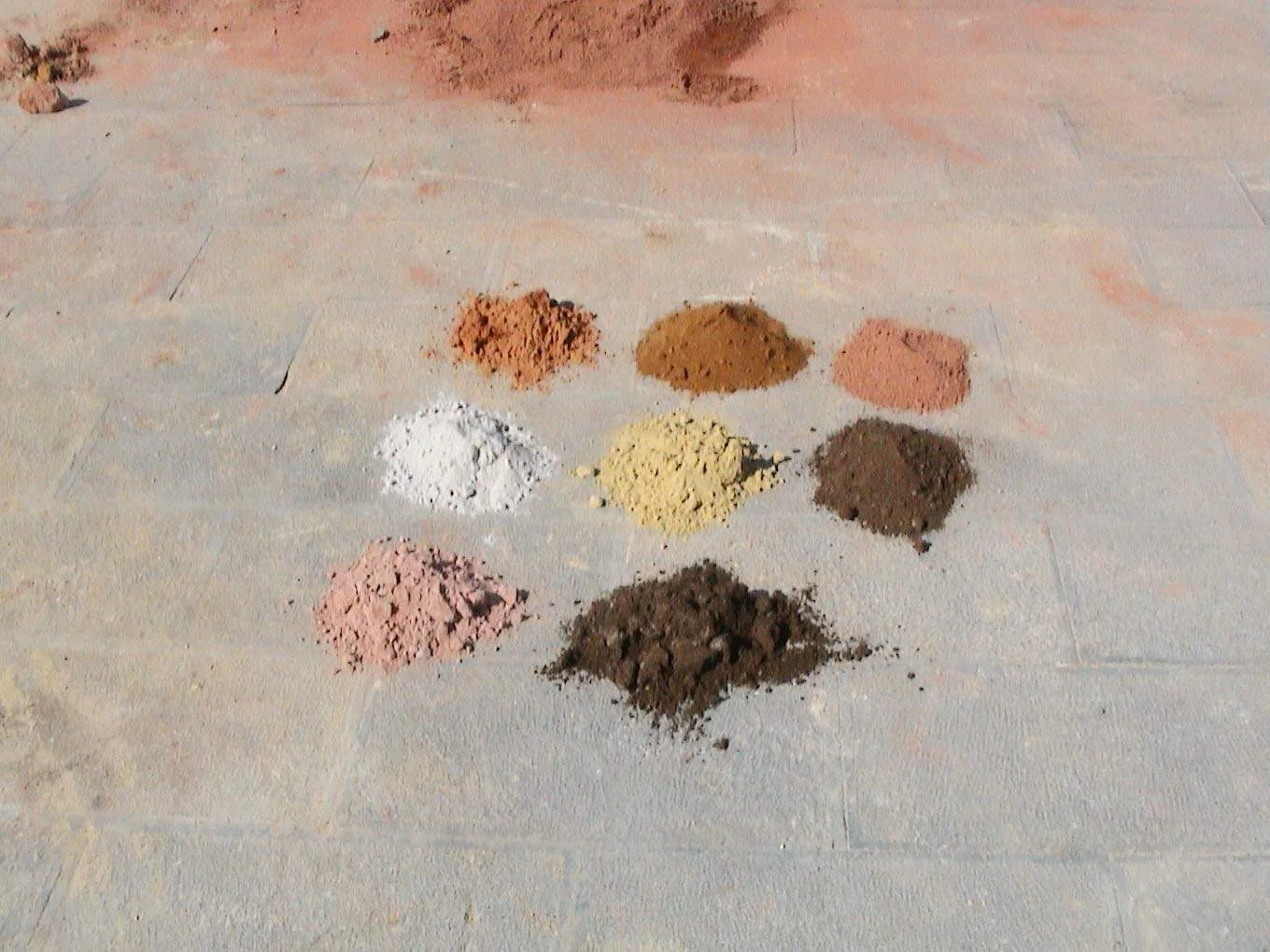 colored sand .JPG