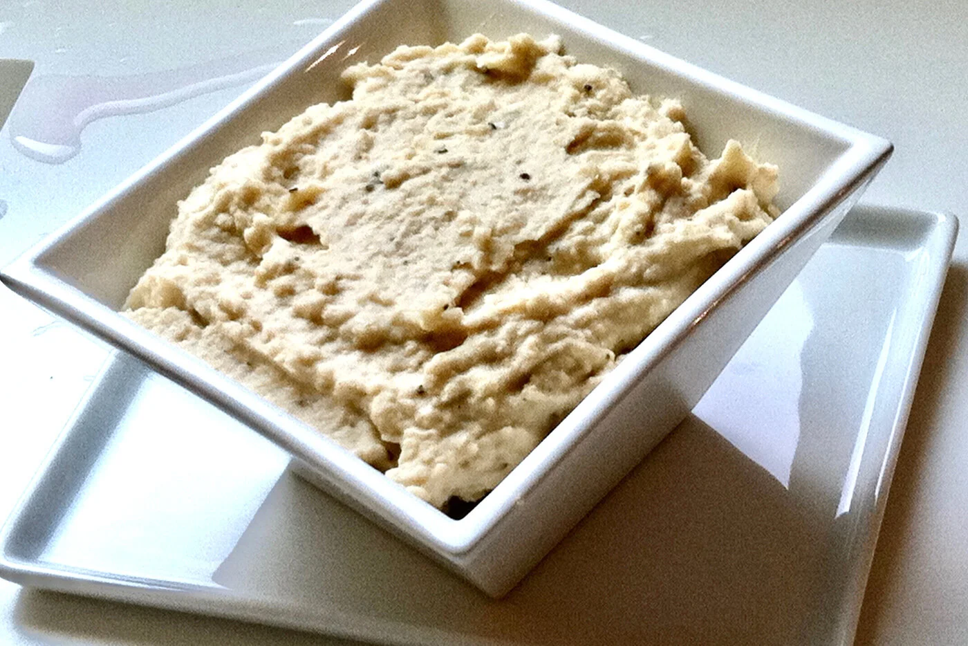 White Bean Garlicky Spread