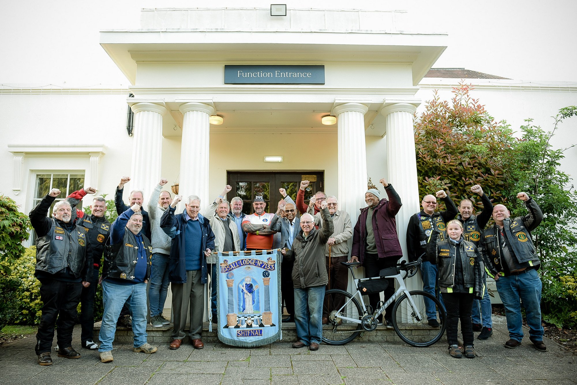 Dean Rickerby sets off from Land's End for John O'Groats