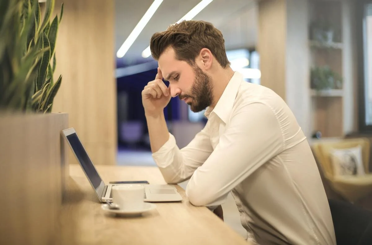 How to Manage Job Stress in Recovery: 6 Helpful Strategies