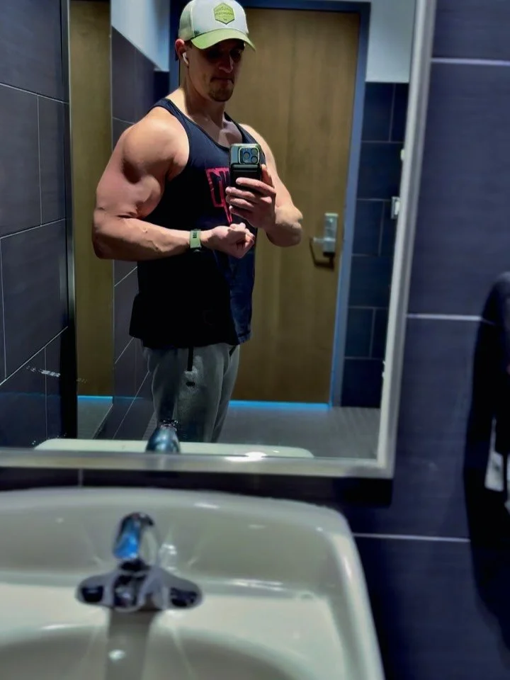 &ldquo;Same mirror. Different standards.&rdquo;

2025 taught me a lot &mdash; discipline, patience, consistency.
2026? We raise the bar.

What&rsquo;s your goal for 2026?&rdquo; 👇⬇️