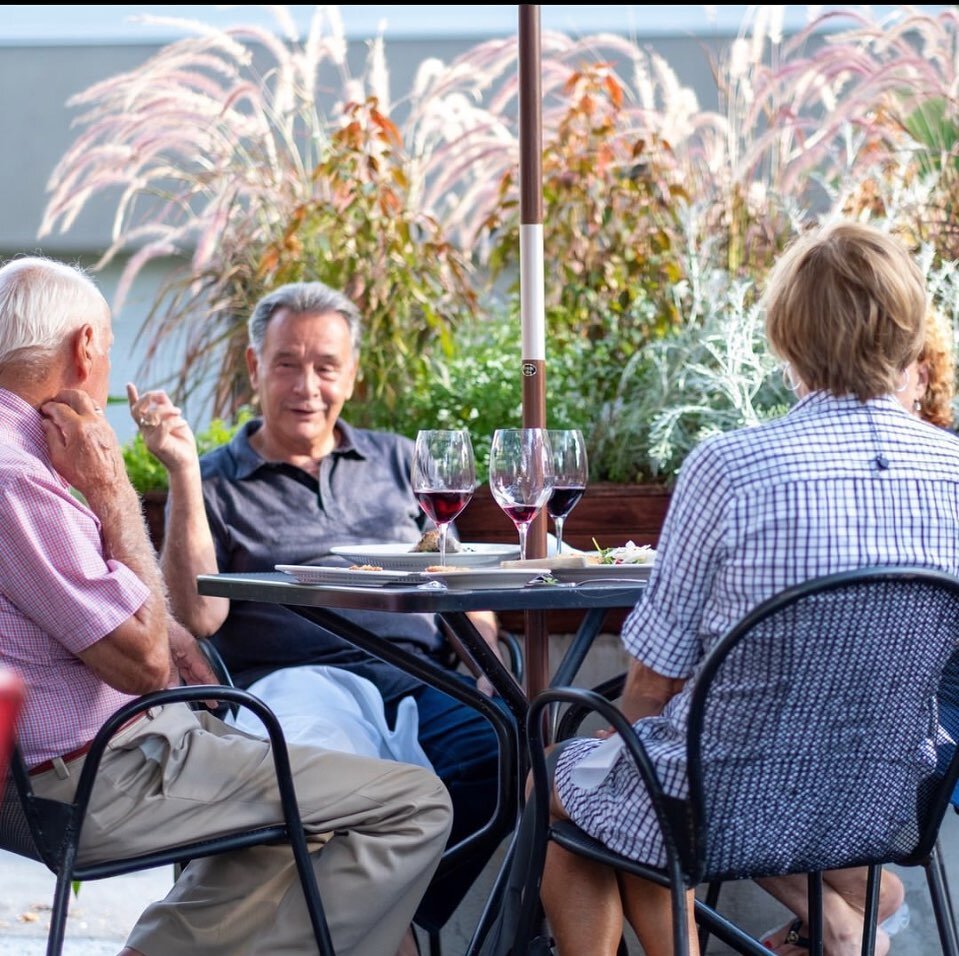 It&rsquo;s that time of year again&hellip;patio season!! What better way to get through the week than relaxing alfresco at the Valley&rsquo;s Favorite Italian restaurant as voted by @lvstylemag #eastonalfresco #onlyineaston #italianfood