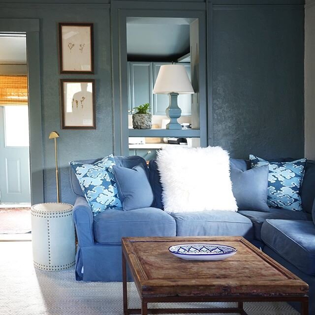Settle into cozy comfort in The Cottage At Five Points.  @airbnb #fivepointsvillage @visitathensga @fivepointsbusinessassociation #fivepointsathens #athensgaairbnb