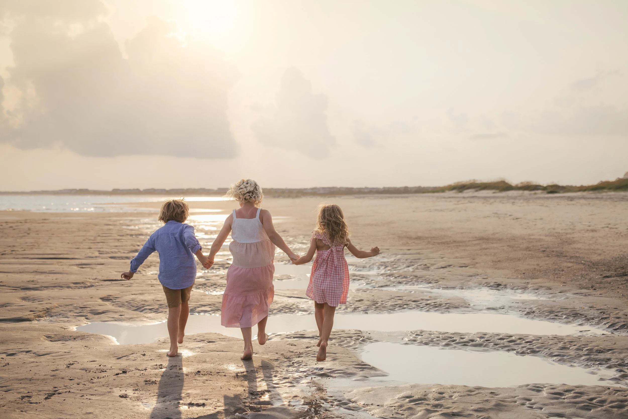 Family Photos at Caswell Beach: With the Sawyer Family 