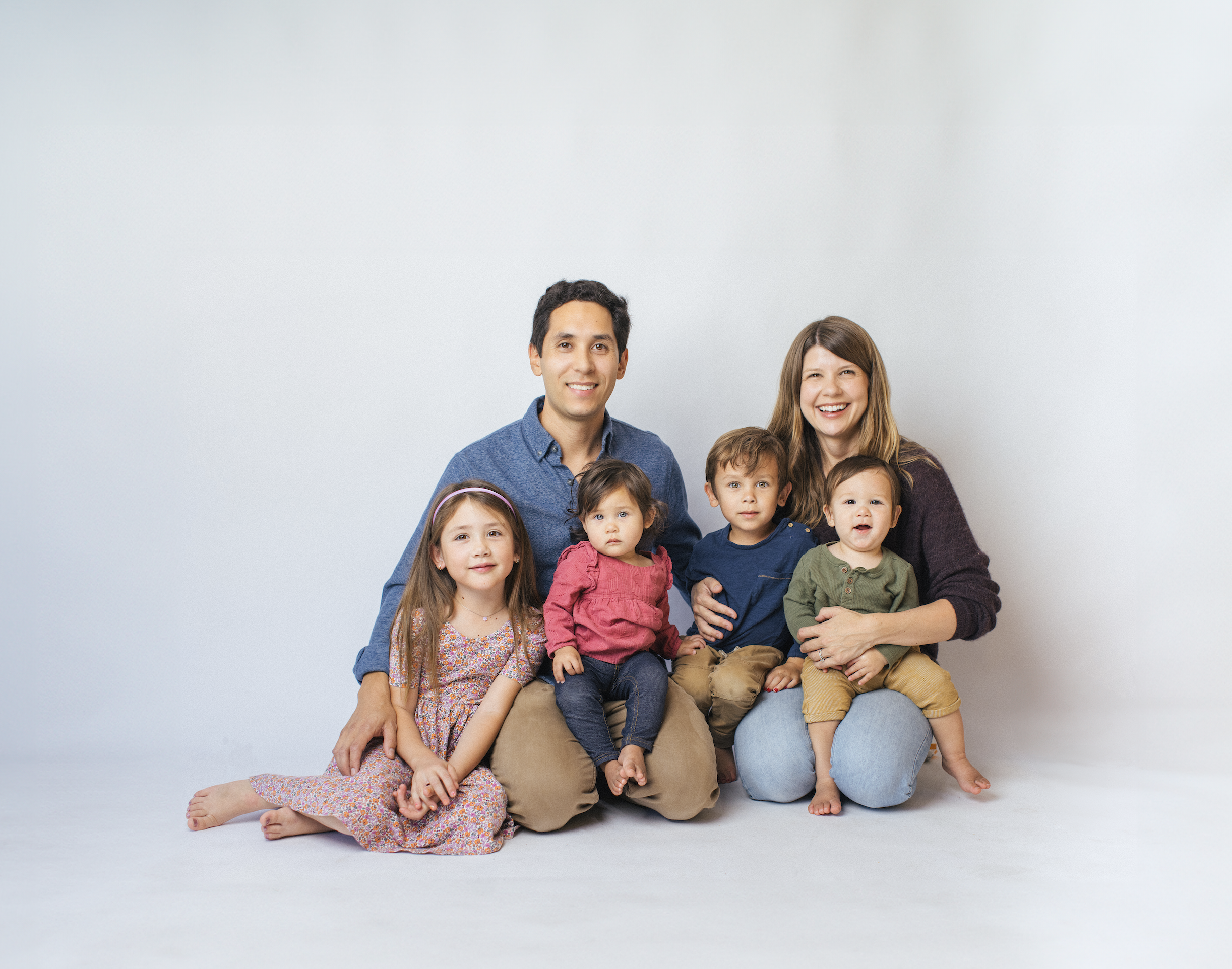 Childhood Studio Portraits and Family Studio Portraits 