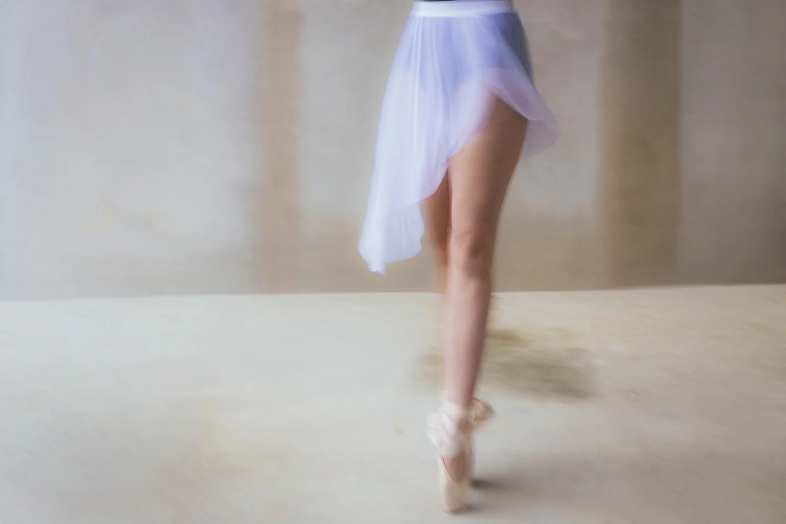 Young Ballerina On Pointe Raleigh NC