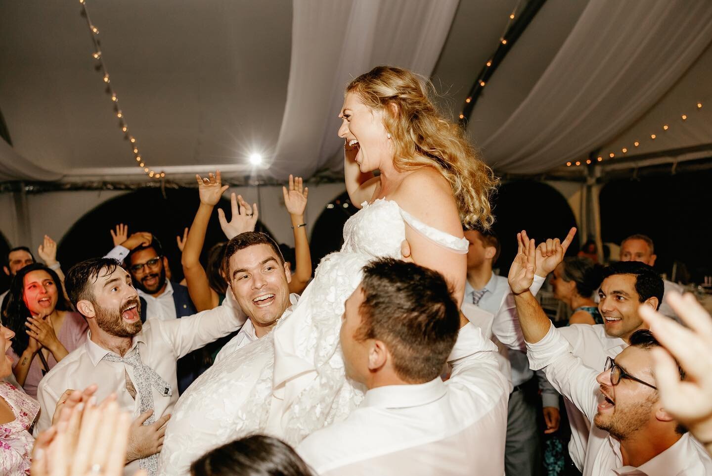 Dance floor goals ✅

High energy, full of laughs, epic singalongs, non stop dancing. We absolutely love it. 

We are now booking for just a few more 2024 dates and into 2025! 🎉

Thanks @danaguirrephoto for being the best!

#wedding #boston #weddingb