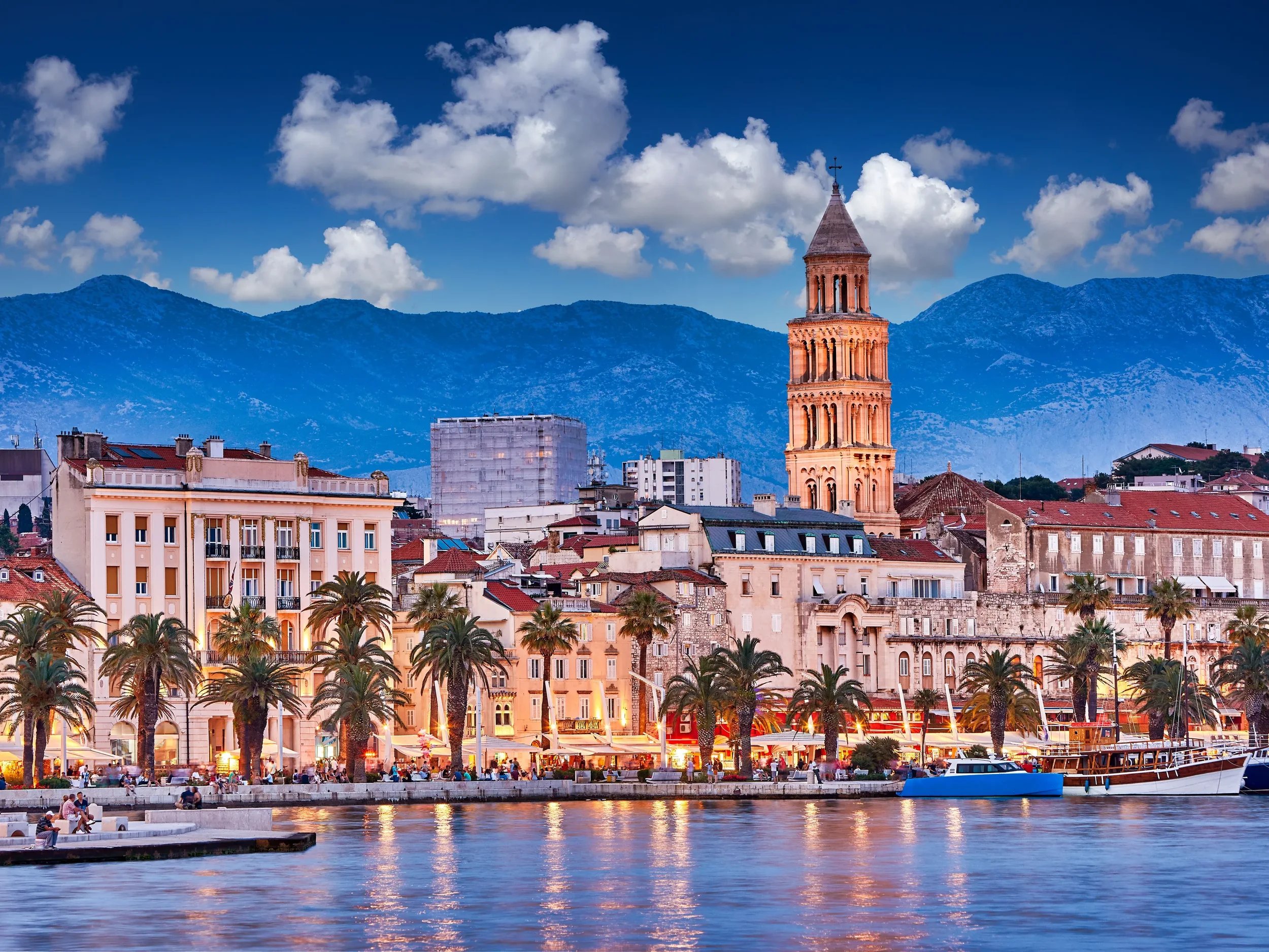 split-hr-city.D_xGwkjt.webp
