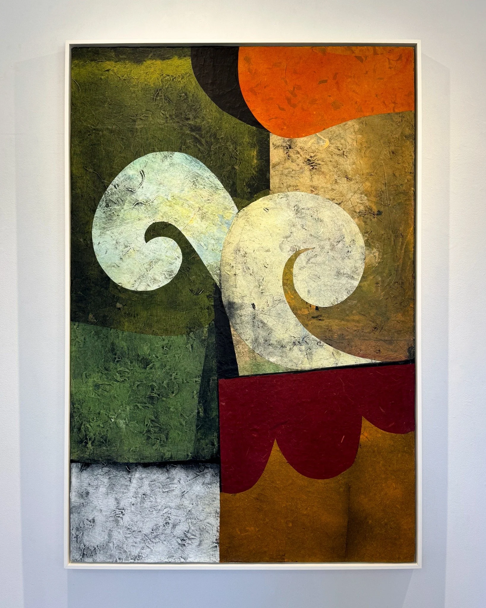 Hewitt, born in Lewiston, ME, creates a visual language of personal symbols and textures that harken back to his home state. This new work titled Acadian Fern refers to the native plants grown in Maine&rsquo;s national forests.

Acadian Fern, 2026
Mi