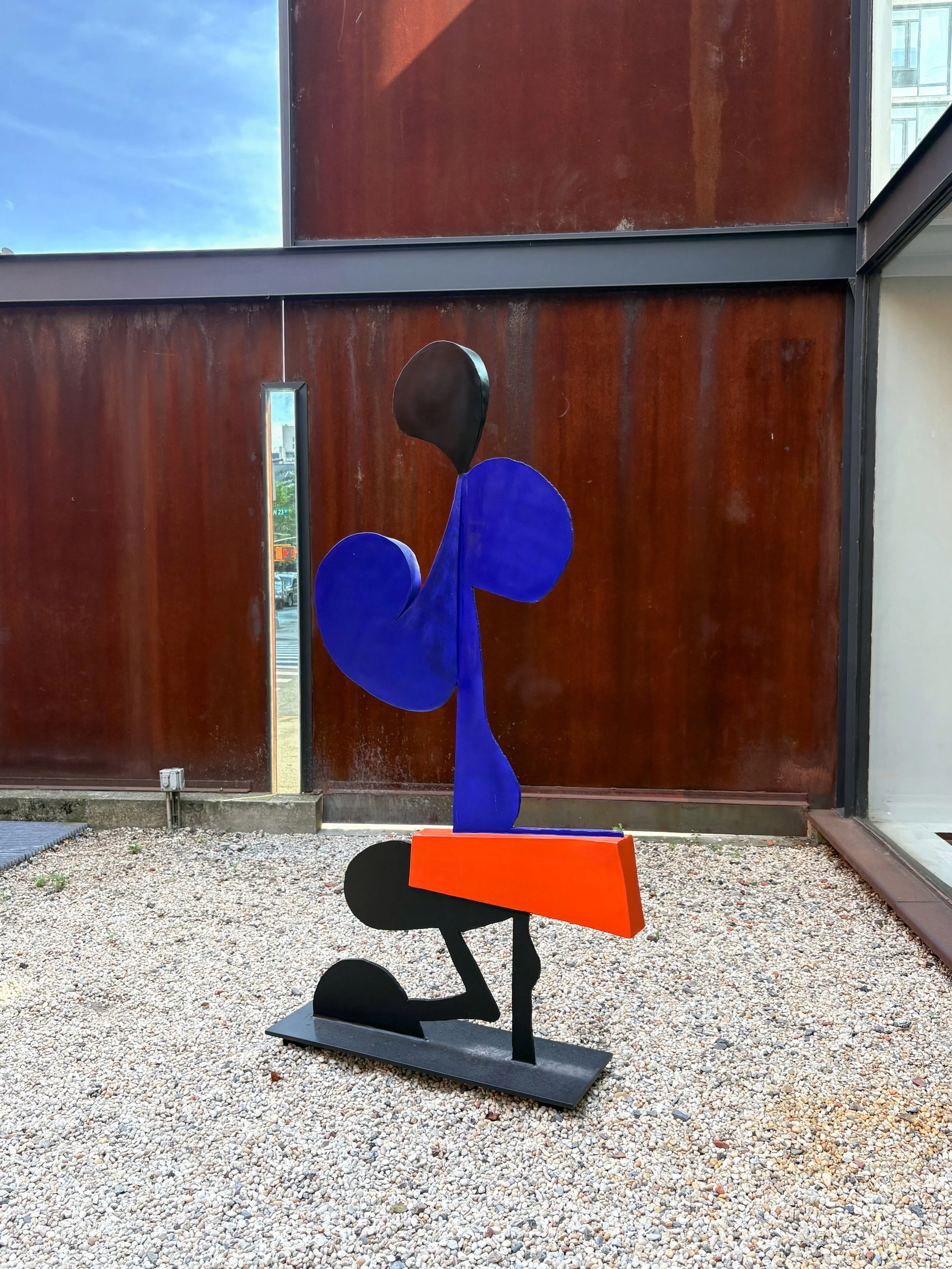 Even our sculptures are rooting for the Knicks! 

Charlie Hewitt
Litchfield Stack, 2026
Aluminum and enamel paint 
80 x 38 x 12 1/2 inches 

#sculpture #jimkempnerfineart #artgallery #contemporaryart #knicks