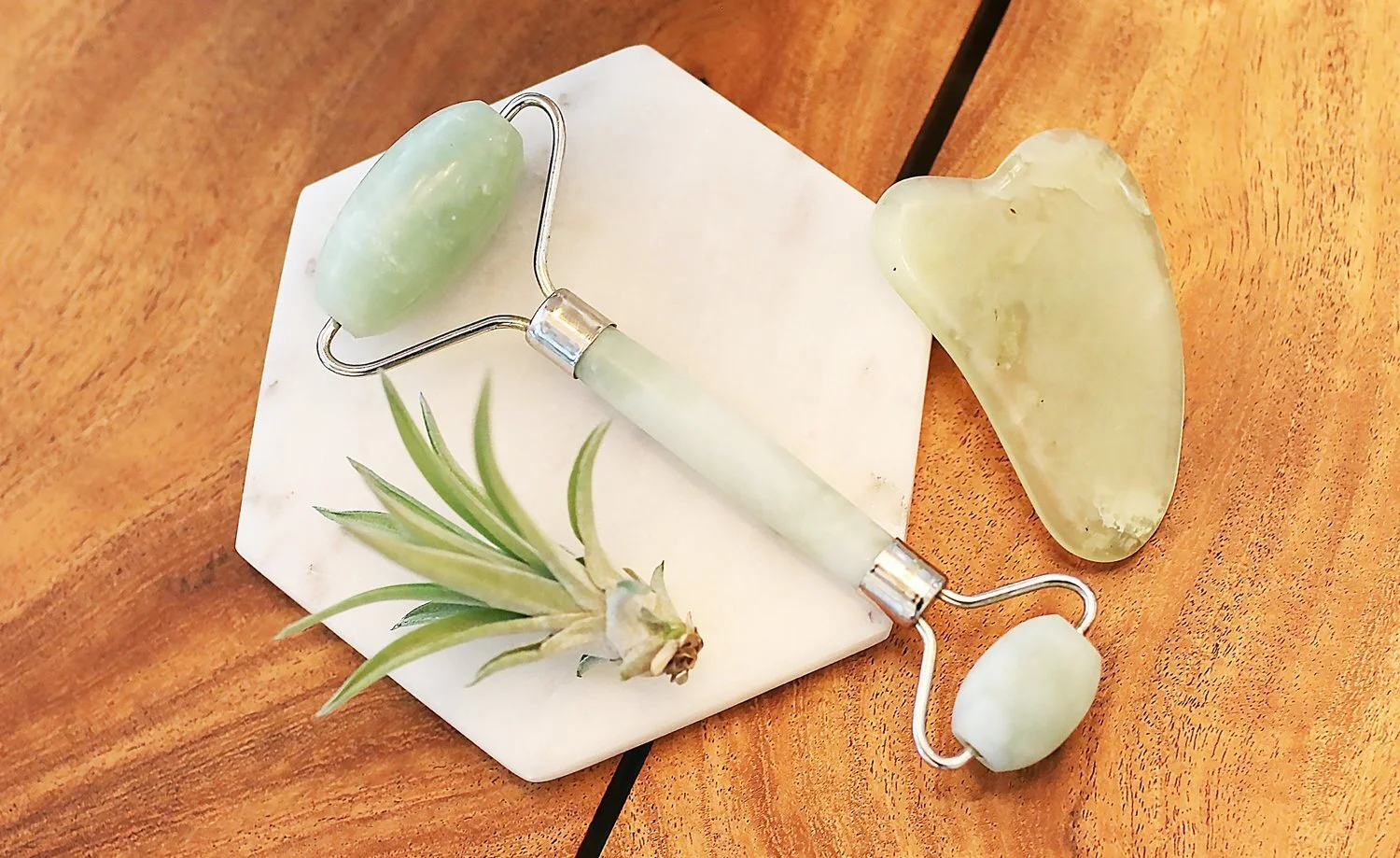 Facial Gua Sha For Professionals — GLŌ Method™