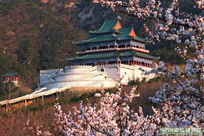 Visit temples neaar by our kung Fu school.jpg