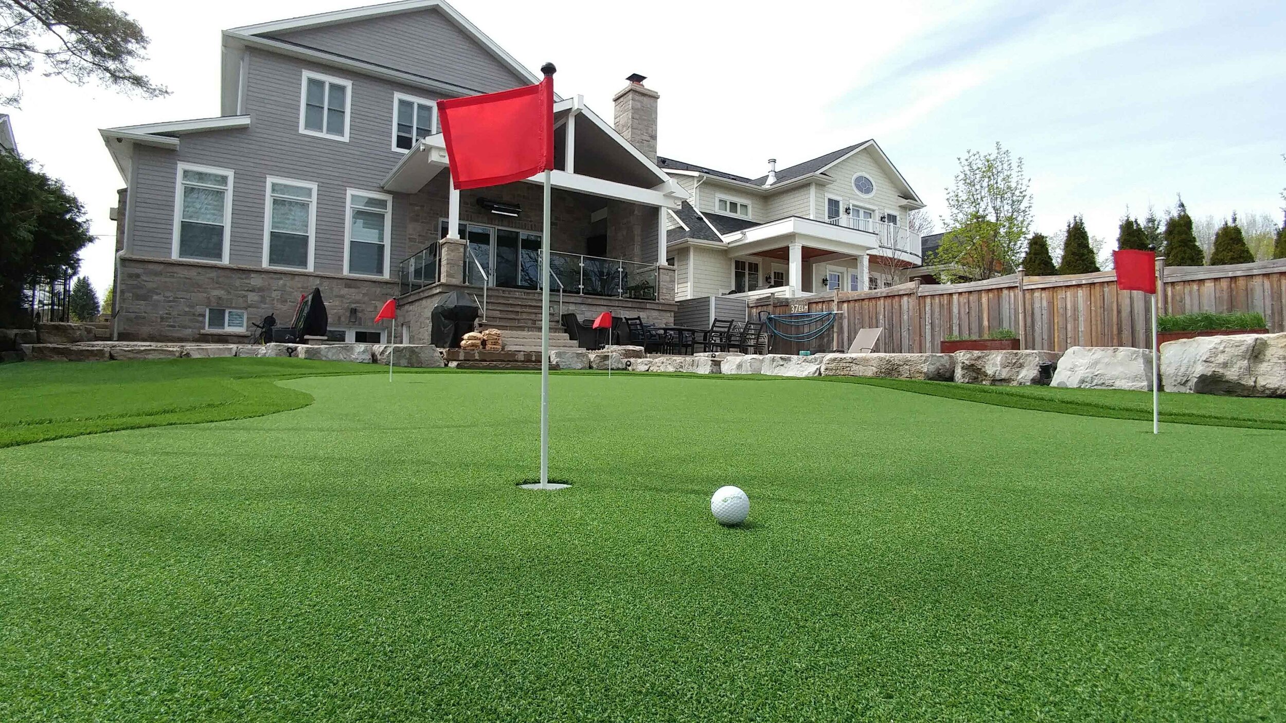 Putting-Green-Turf-Kings-Backyard-Golf.jpg