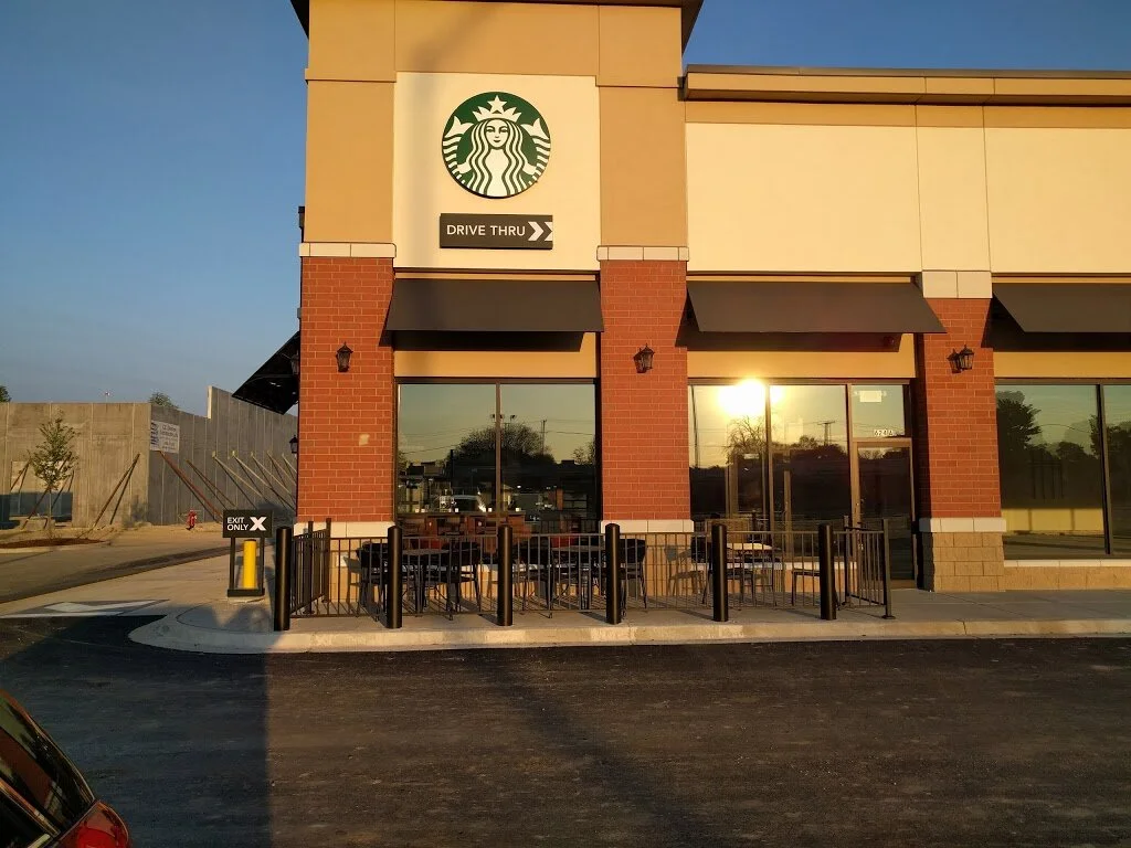 Front_york_street_624_starbucks.jpg