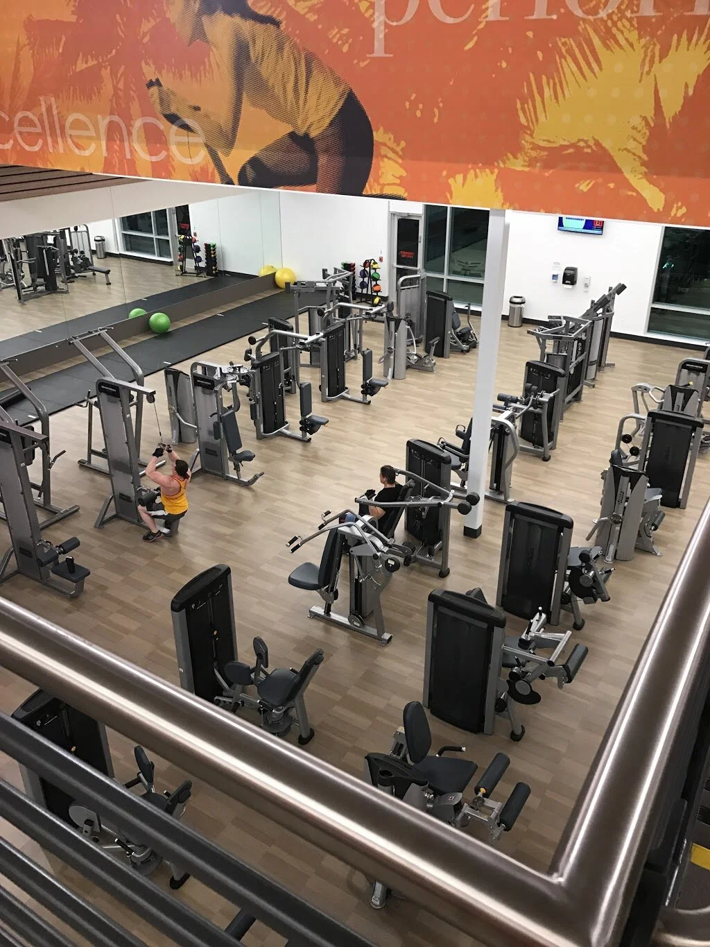 LA-Fitness-Interior-1.jpg