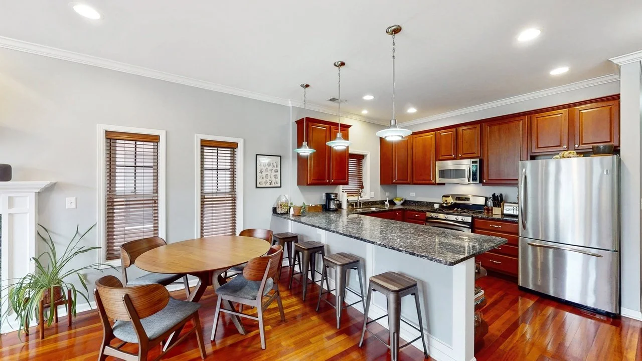 4125 N Kenmore Ave - Pat Condo Kitchen.jpg