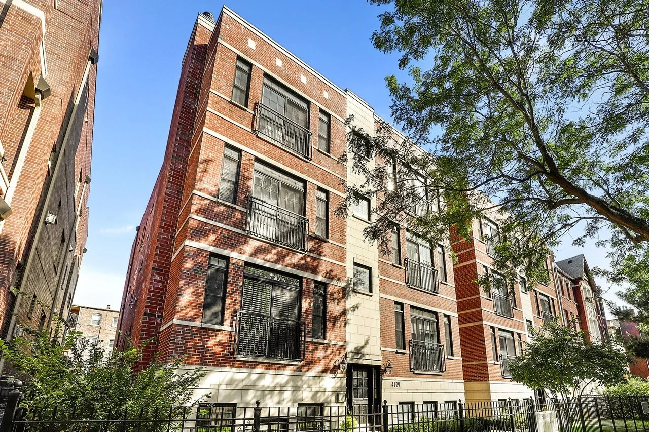 4129 N Kenmore Ave - Pat Condo Exterior.jpg