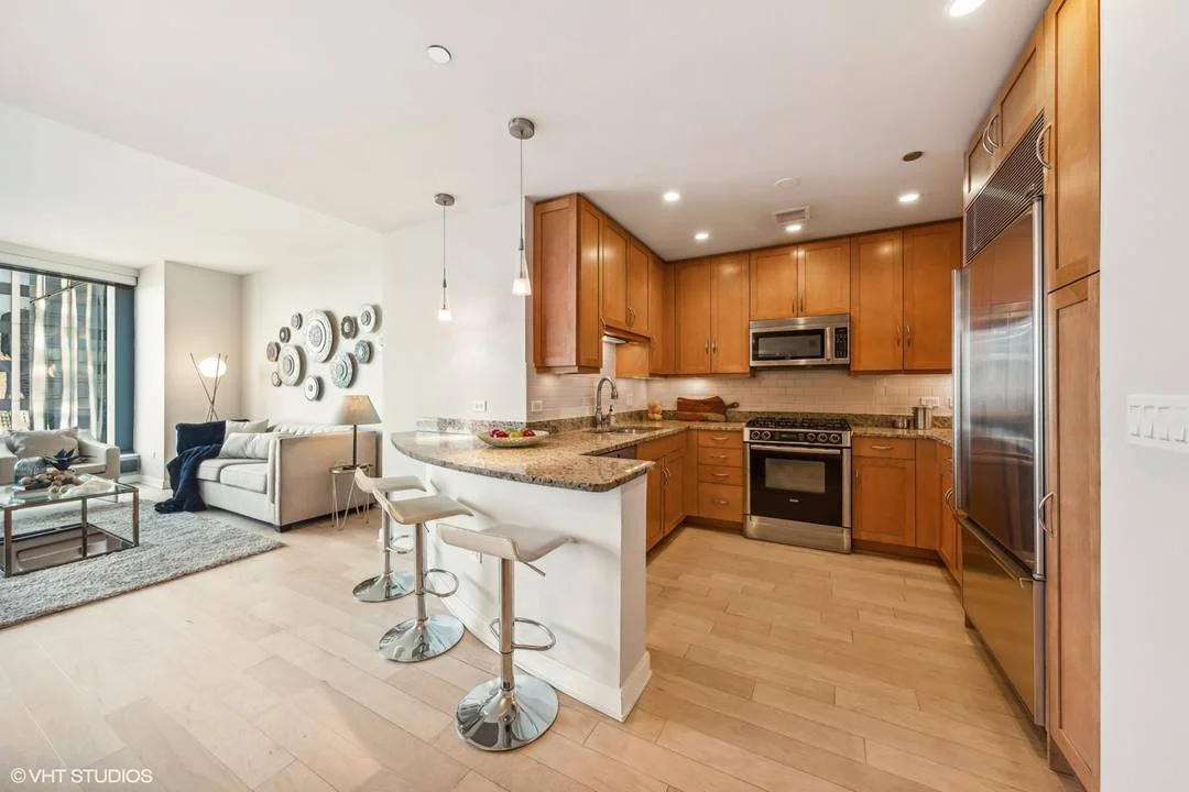 60-E-Monroe-Unit-3103-Chicago-IL-60603-5.jpg