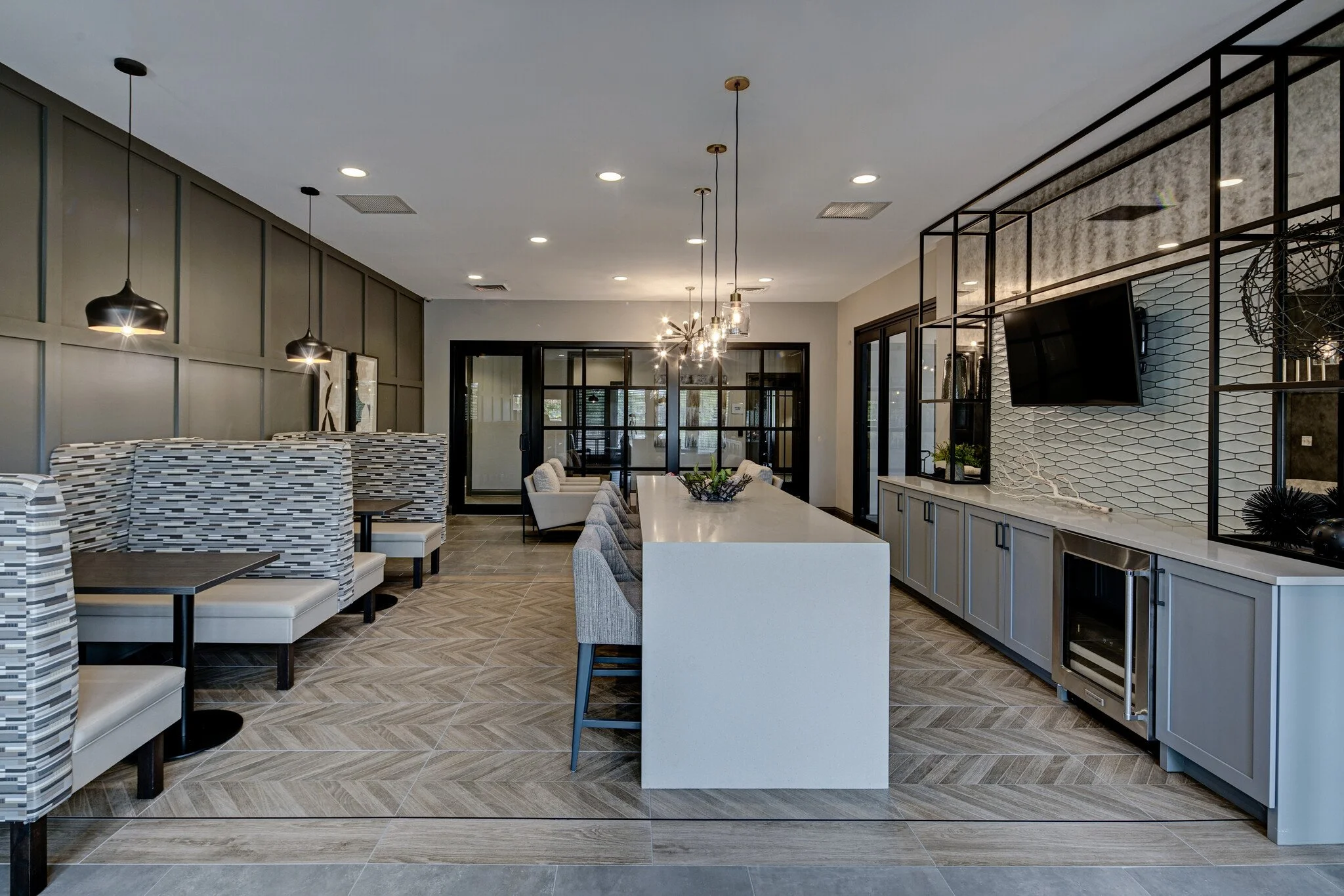 amli-at-seven-bridges-woodridge-il-building-photo-lobby2.jpg