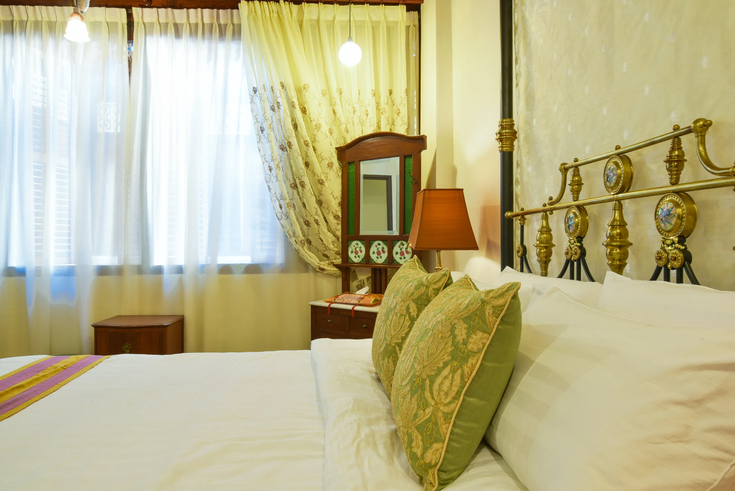 5 Heeren - Victoria - Courtyard View Suite