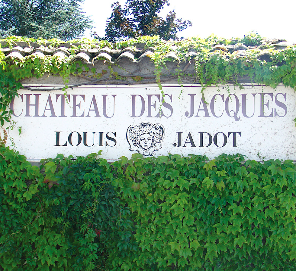wow-jadot-chateau-des-jacques-sign