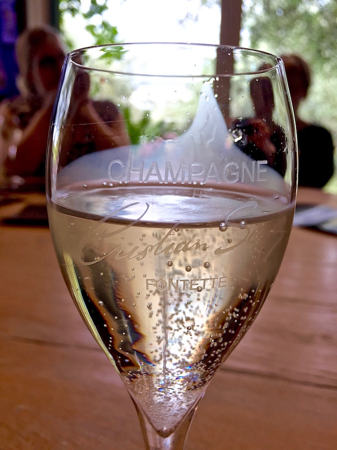 la-pitchoune-champagne-glass