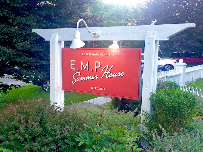 topping-rose-summer-house-emp-sign