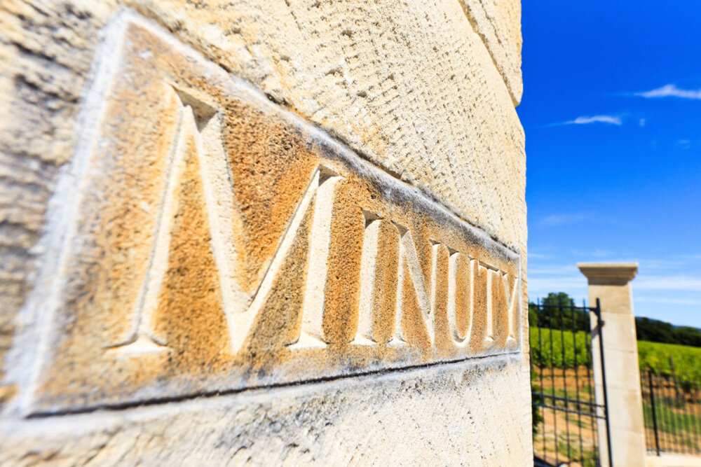 CHATEAU-MINUTY-ENTRY-SIGN-1024x683.jpg