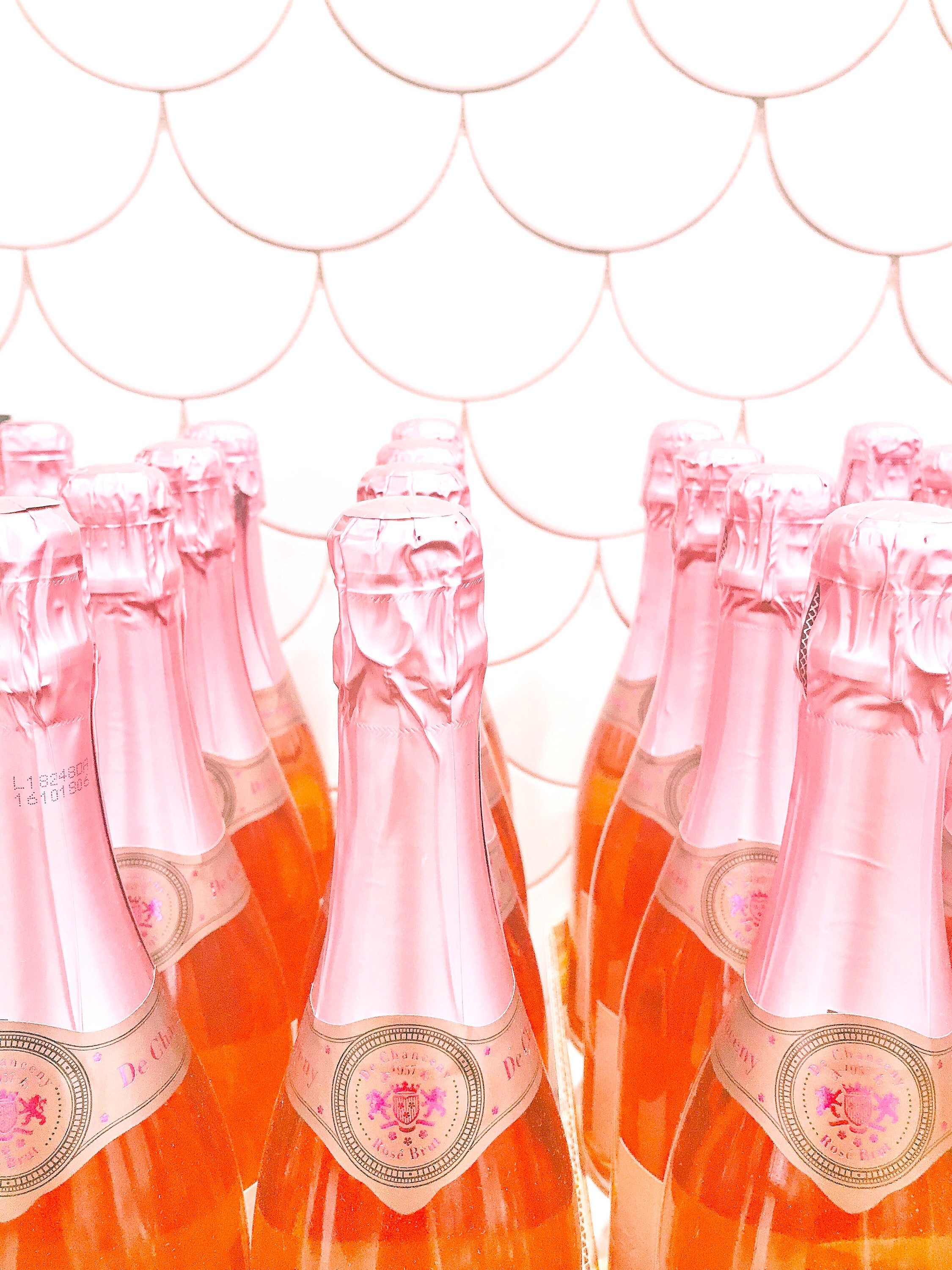 PINK SPARKLING WINE.jpg