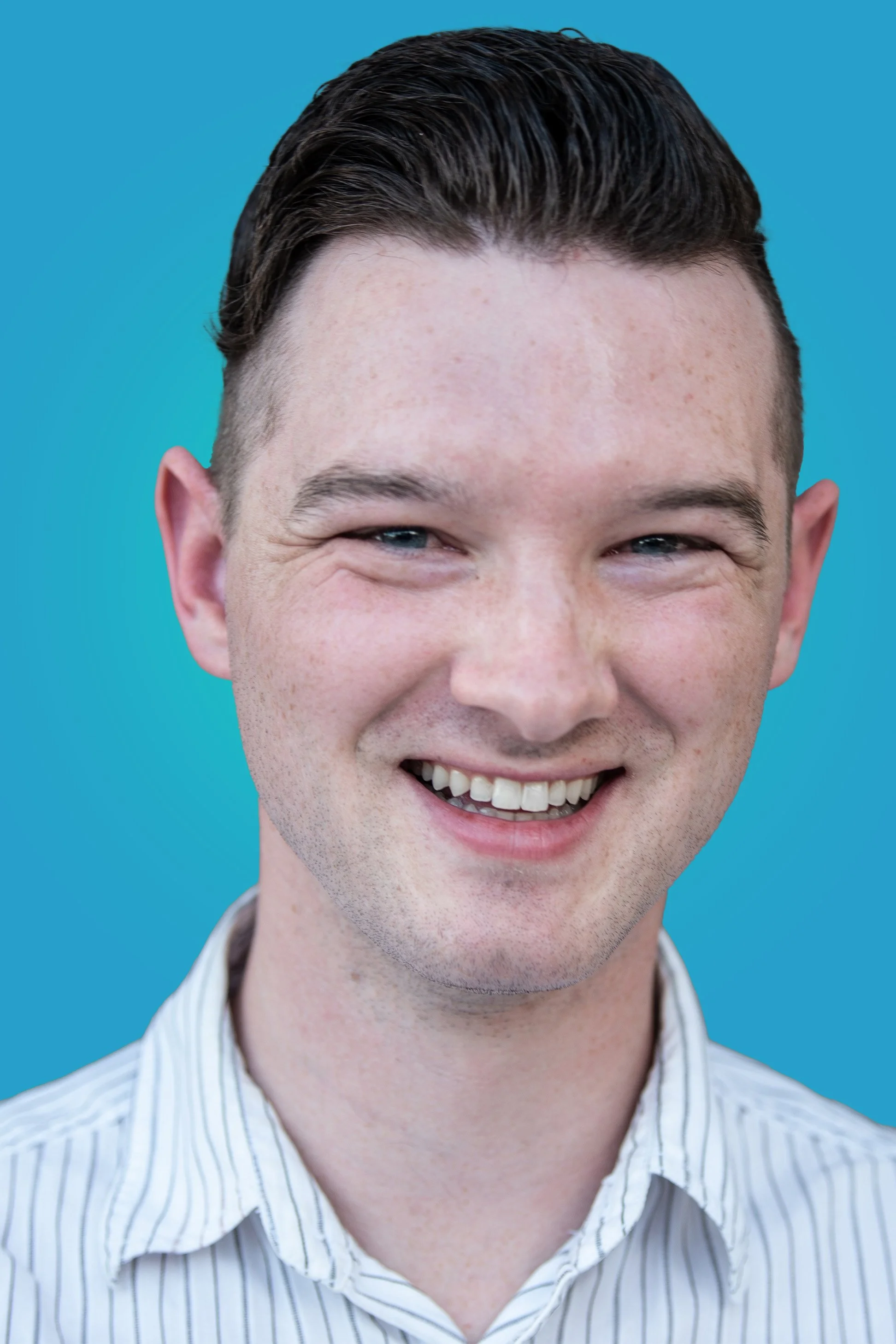headshot 5.jpg