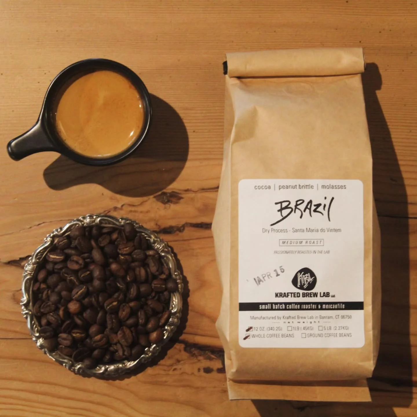 📸 Our Newest Bean from Brazil
.
From the Lab this week we offer four Single Origins!
- Brazil | Notes: Cocoa, Peanut Brittle, Molasses (Dry Process)
- Uganda | Notes: Woody, Biscuity, Nilla Wafer (Robusta)
- Tanzania | Notes: Cranberry, Orange, Blac