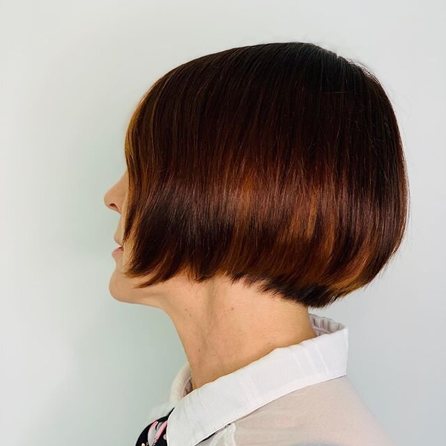 Stunning contemporary graduated bob! Add a little balayage hair painting for reflection and you have a shear Magic 💕 Book your reset makeover now! #themusestudio_okotoks Is open and ready for you. New clients welcome! This is a private, one chair ha