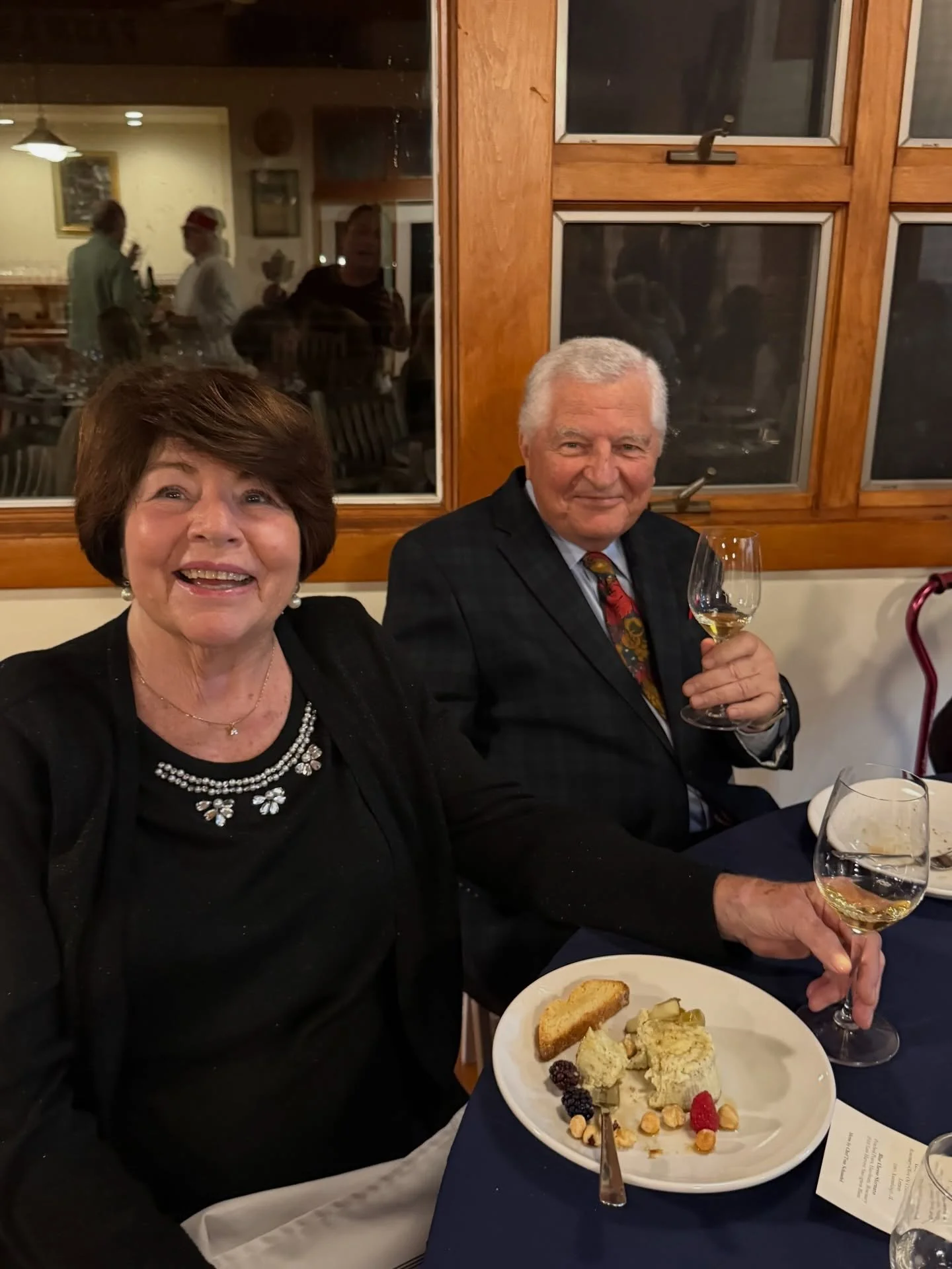 For our 1995 Grand Vintage Dinner, we opened bottles over 30 years in the making, treasured heirlooms from the cellar. Moments like this are what make the work so meaningful. Memorable wines, great food, and excellent company.
Thank you to all who jo
