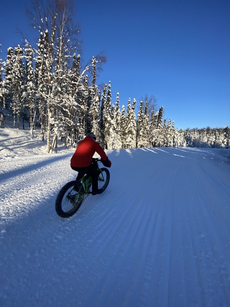 Bike rider in the snow fat tire bike