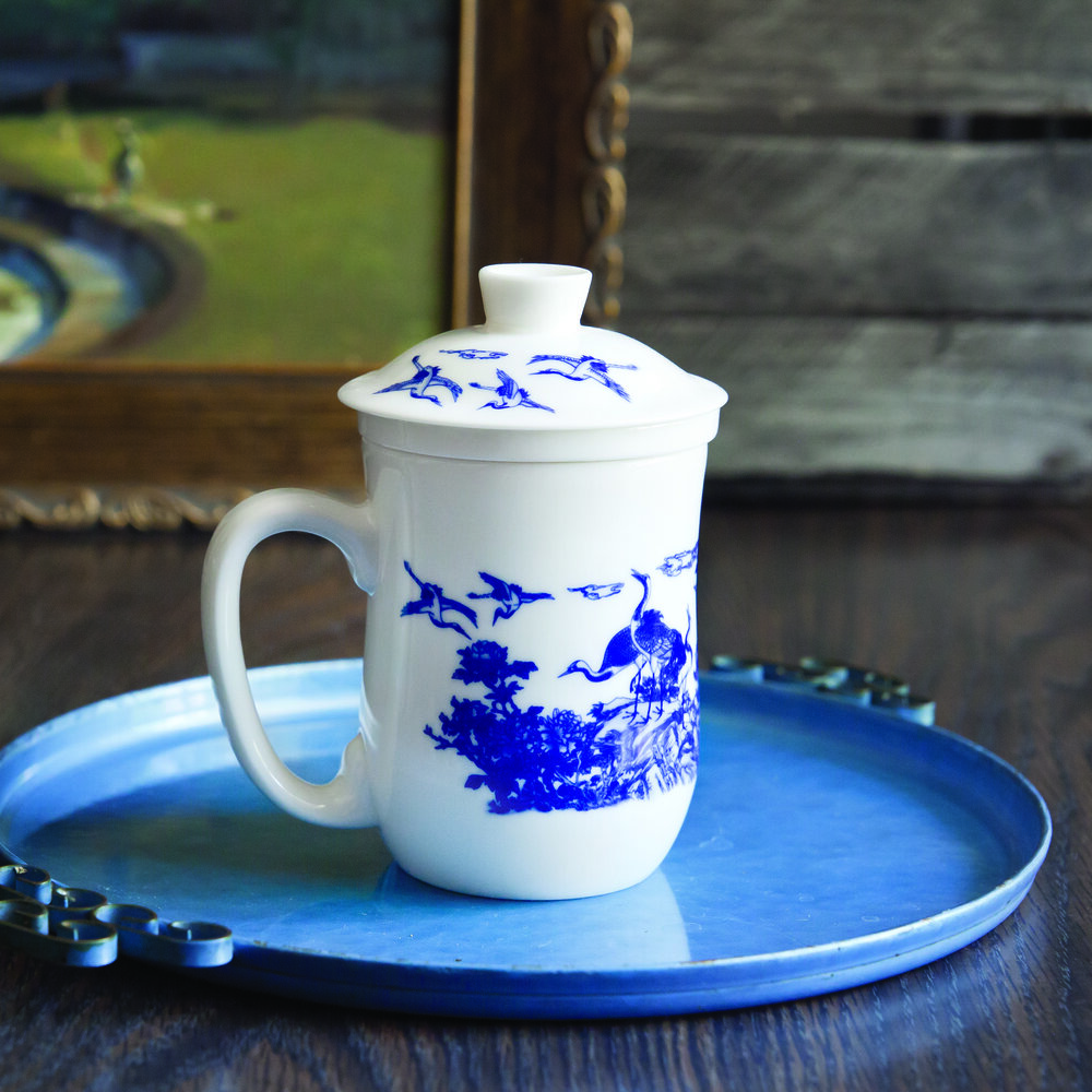 Porcelain Pouring Pitcher — Shang Tea