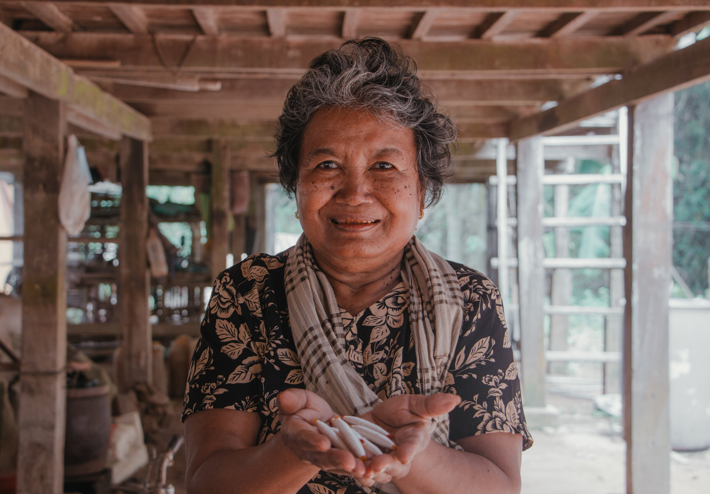 Artisan weaver in Cambodia