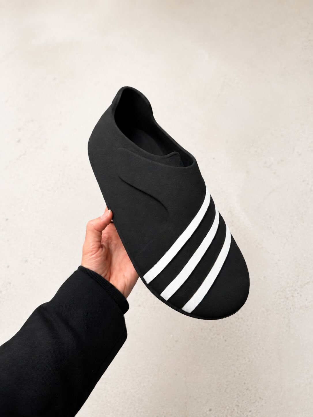 @pharrell x @adidas 

Flat Earther, a bring back from the 2004 Adidas Yoga Varia. It was so much fun exploring new silhouettes, such as this super wide 3D print one and overall redefining this style through PW&rsquo;s VIRGINIA lense.

Huge shoutout t