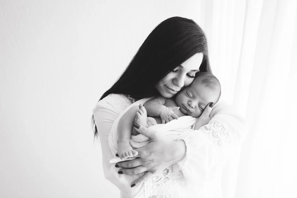 Phoenix-Baby-Photographer-by-Sally-Whetten-Photography.jpg
